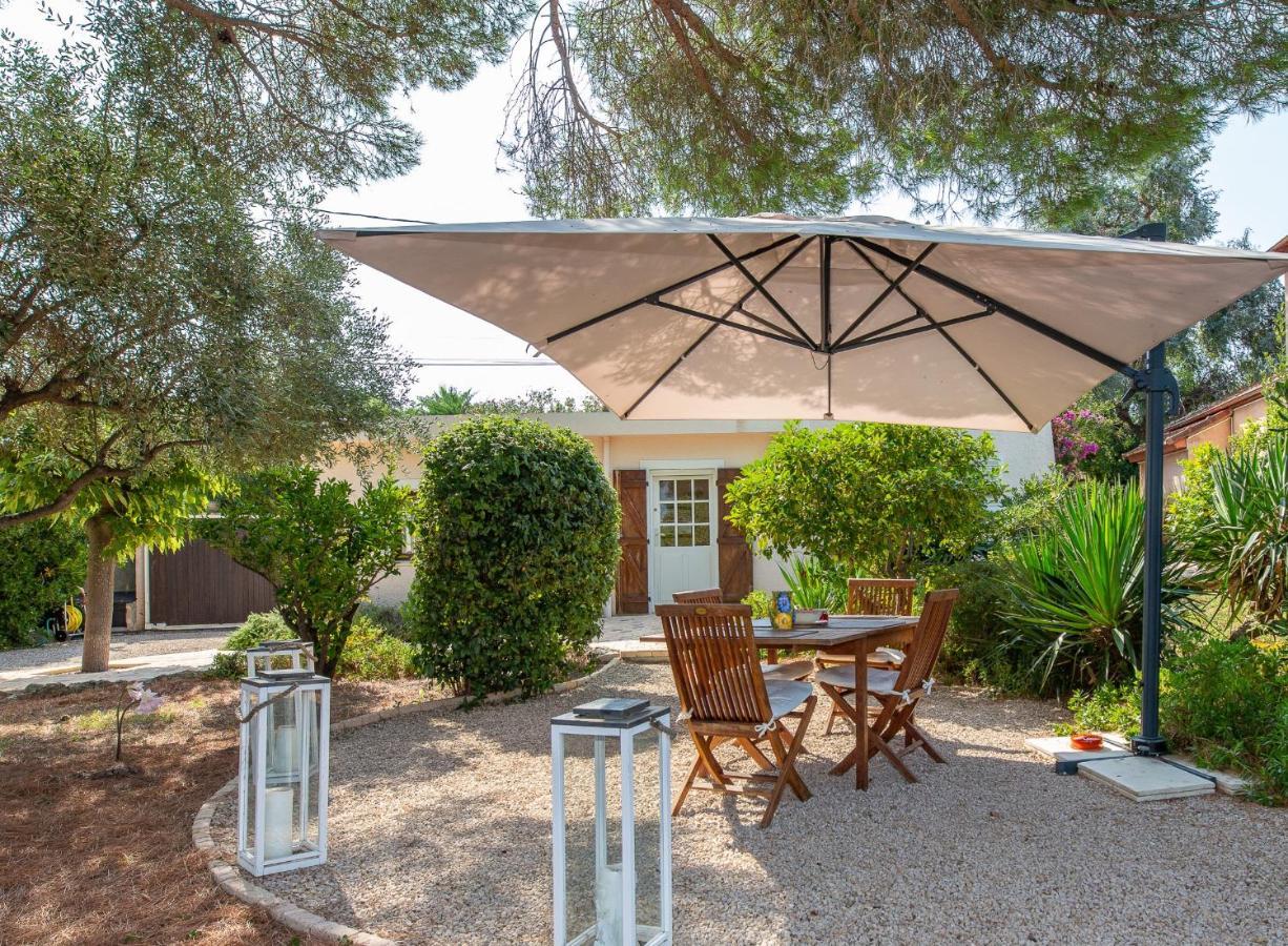 Haus Mit Garten Ueber Der Bucht Von Cannes Vallauris Buitenkant foto